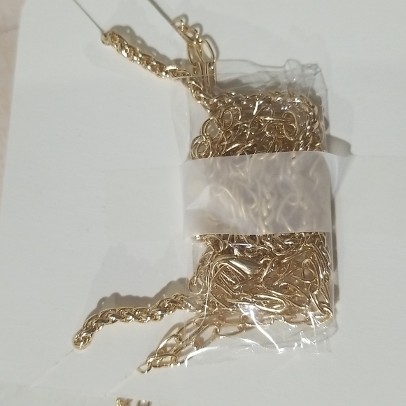 Womens gold plated necklaces - Picture 2 of 2